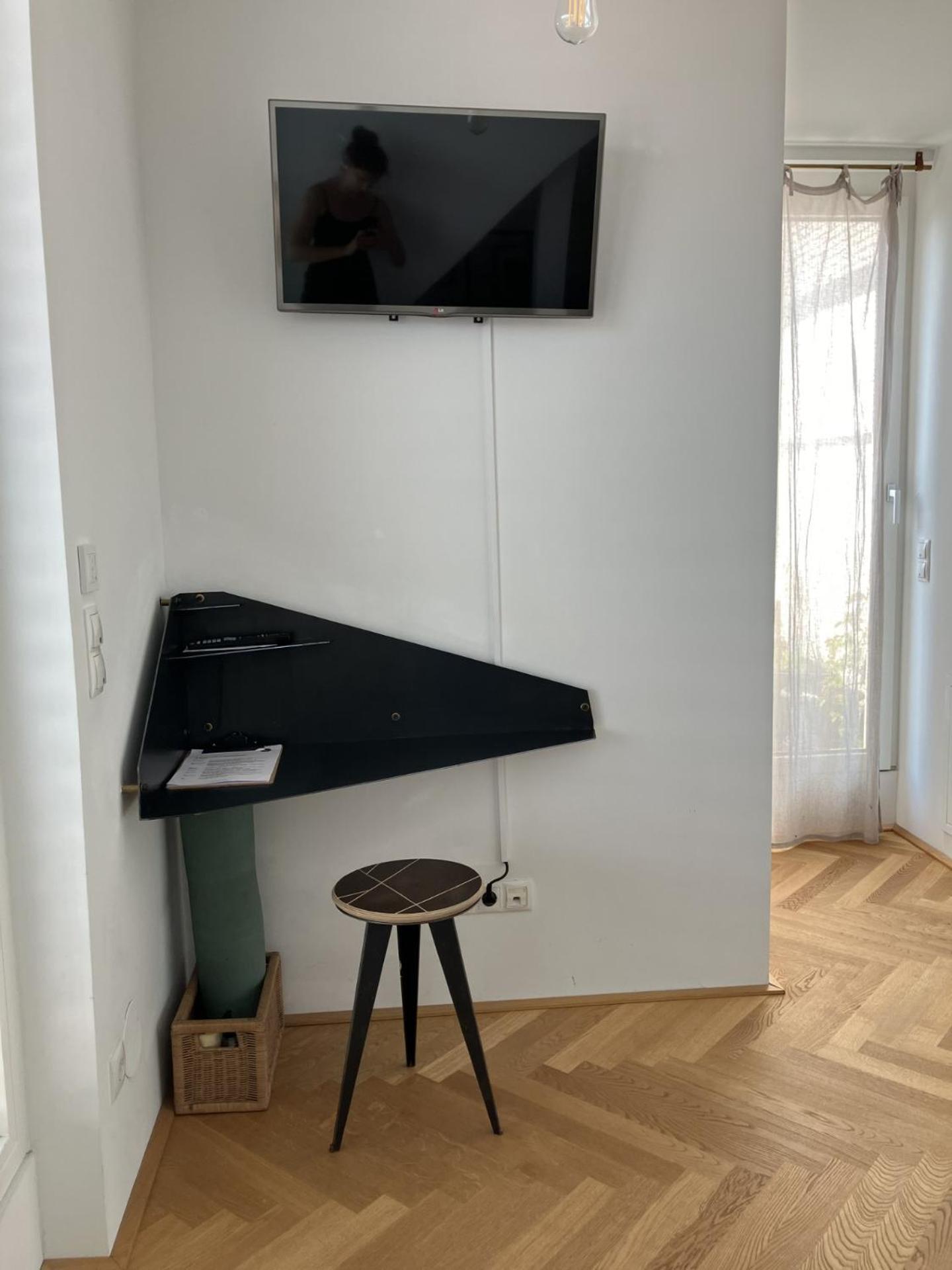 Blackriver Loft Mit Gratis Parkplatz Nahe Schoenbrunn Und U6 * Wenen